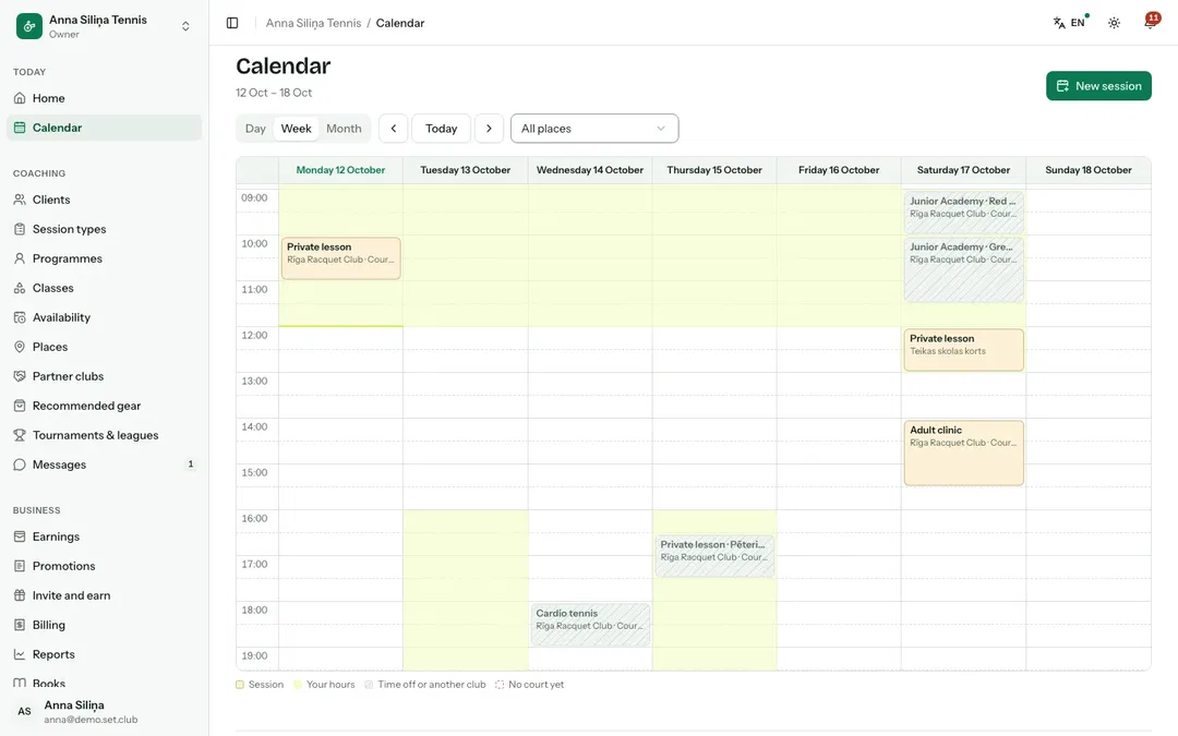 A weekly coaching calendar with lessons at different locations